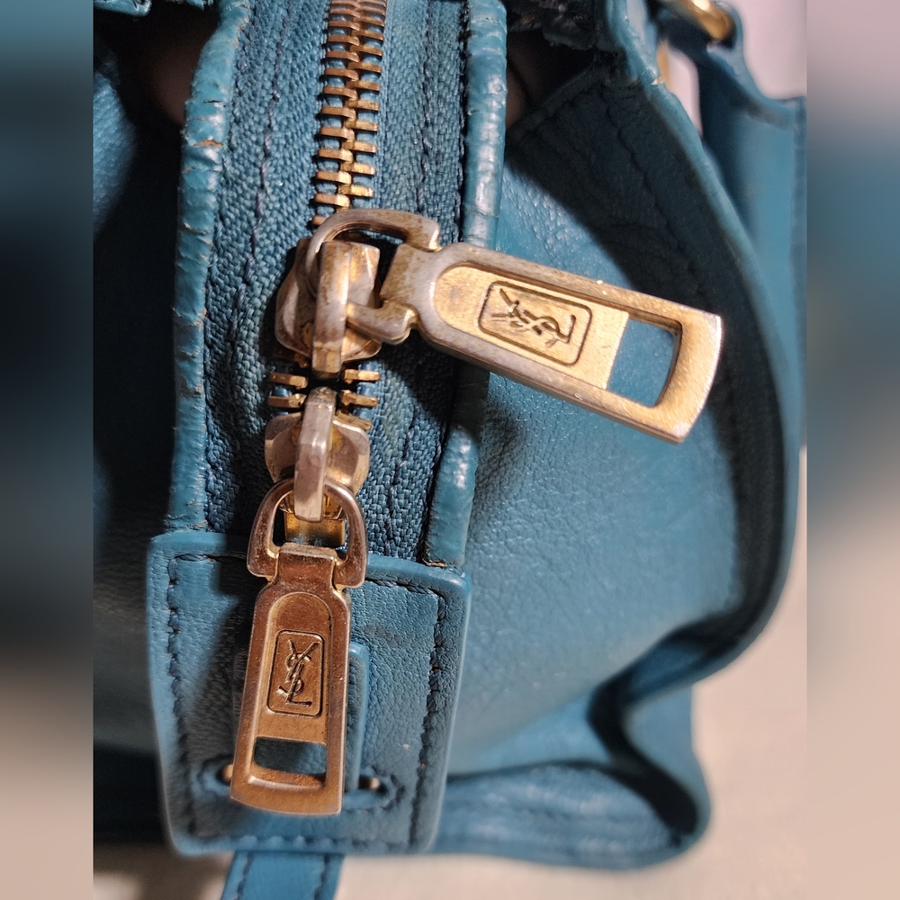 Yves Saint Laurent small cabas 2 way (orig strap not incl). Minor corner wear. - Picture 5 of 16